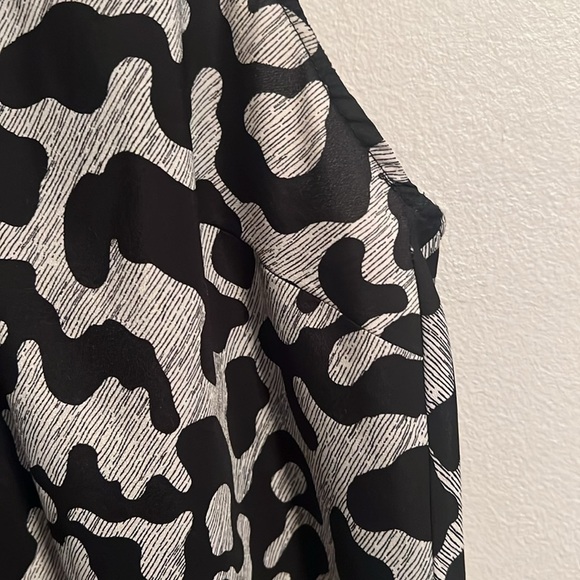 Mossimo - black and gray top Size XS - Picture 7 of 10